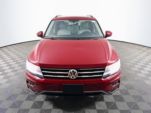 Used 2019 Volkswagen Tiguan SE AWD/4WD image 2