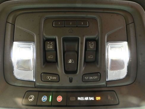 Used 2025 GMC Sierra 3500 Denali Ultimate image 40