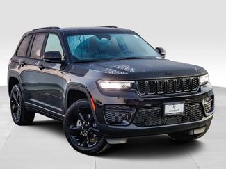 New 2025 Jeep Grand Cherokee Altitude video 2