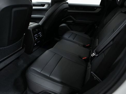 New 2026 Porsche Cayenne E-Hybrid AWD/4WD image 29