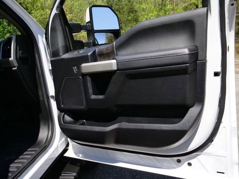 Used 2021 Ford F250 Lariat w/ Lariat Value Package AWD/4WD image 45