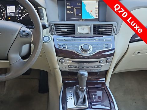 Used 2019 INFINITI Q70 Luxe image 19