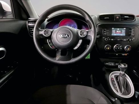 Used 2016 Kia Soul w/ Convenience Package FWD image 5