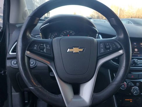 Used 2020 Chevrolet Trax Premier image 17