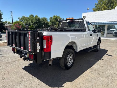 Used 2018 Ford F250 XL w/ Power Equipment Group AWD/4WD image 5