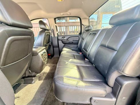 Used 2008 GMC Sierra 1500 Denali AWD/4WD image 36