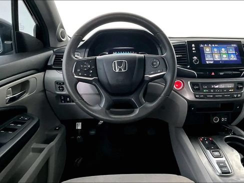 Used 2021 Honda Pilot EX image 3