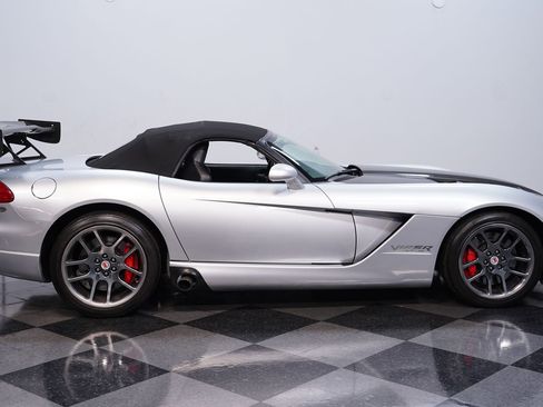 Used 2005 Dodge Viper SRT-10 image 12