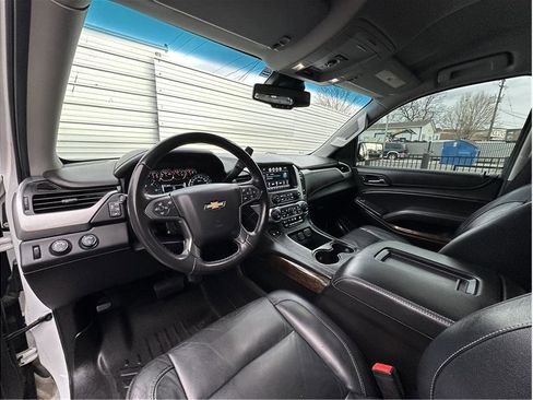 Used 2018 Chevrolet Tahoe LT image 2