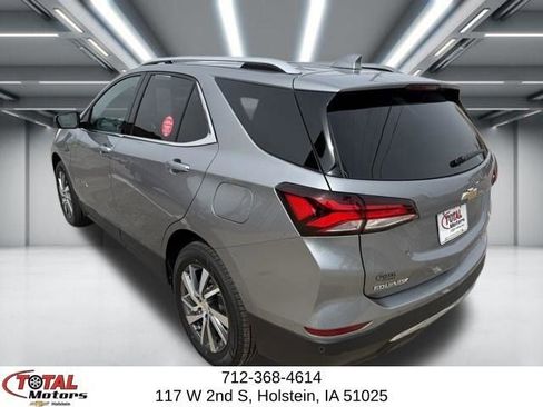 Used 2023 Chevrolet Equinox Premier image 5
