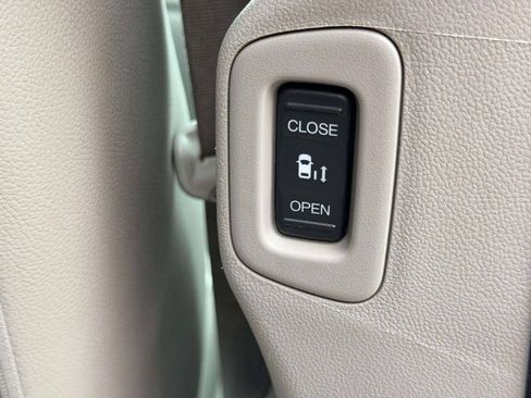 Used 2015 Honda Odyssey EX-L image 30