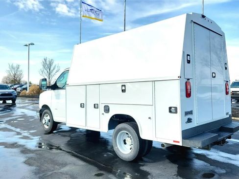 New 2025 Chevrolet Express 3500 w/ Power Convenience Package RWD image 4