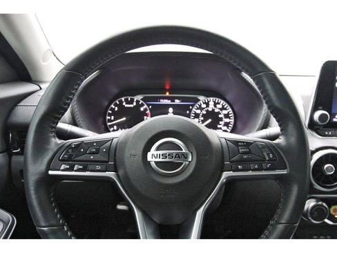 Used 2022 Nissan Sentra SV w/ Trunk Package image 9