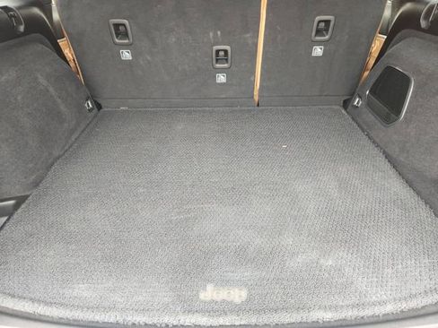 Used 2024 Jeep Grand Cherokee Summit AWD/4WD image 33