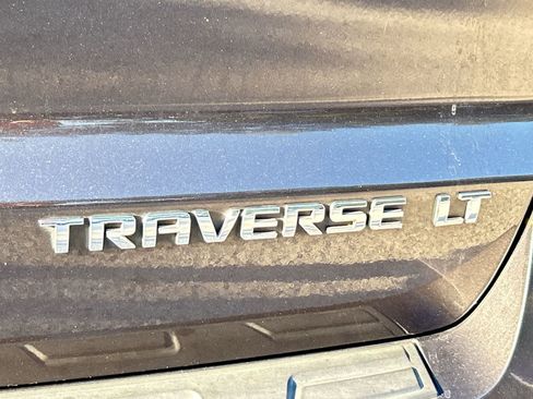 Used 2016 Chevrolet Traverse LT w/ Style and Technology Package FWD image 8