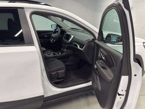 Used 2022 GMC Terrain SLE w/ Driver Convenience Package AWD/4WD image 13