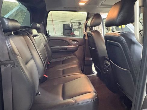 Used 2012 Chevrolet Avalanche LTZ AWD/4WD image 15