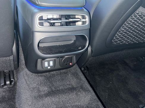 Used 2025 Genesis GV70 3.5T Sport w/ Sport Advanced Package image 14