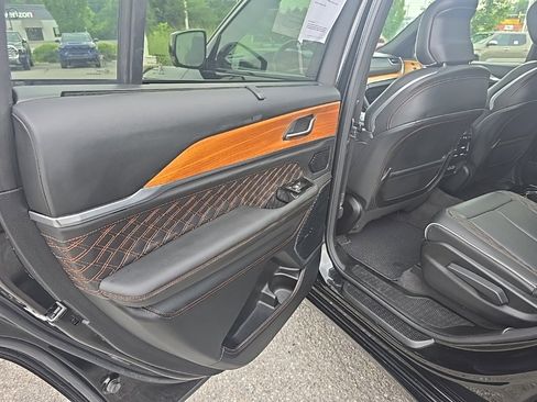 Used 2021 Jeep Grand Cherokee L Summit image 13