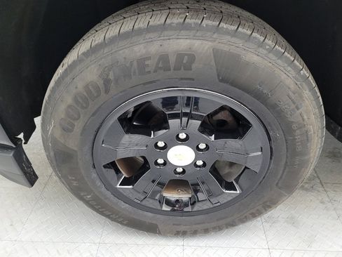 Used 2018 Chevrolet Silverado 1500 LT w/ All Star Edition image 31