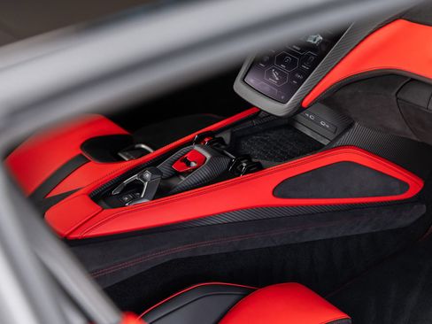 Used 2026 Lamborghini Revuelto AWD/4WD image 49