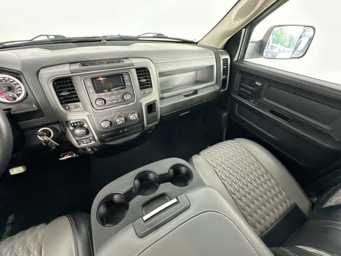 Used 2018 RAM 1500 Express AWD/4WD image 11