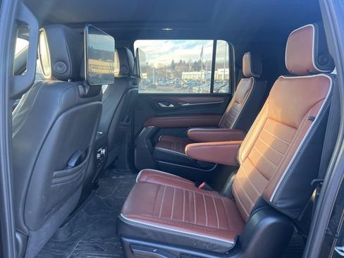 Used 2024 GMC Yukon XL Denali Ultimate image 17