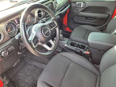 Used 2021 Jeep Wrangler Unlimited Sahara AWD/4WD image 8