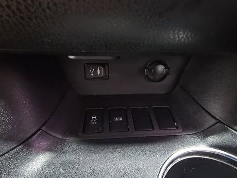 Used 2015 Toyota Highlander XLE image 22