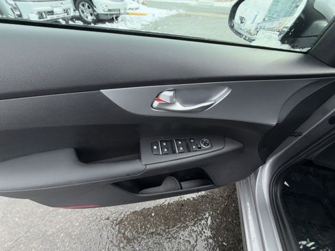 Used 2023 Kia Forte LXS w/ LXS Technology Package image 15