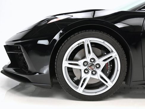 Used 2023 Chevrolet Corvette Stingray Coupe w/ Z51 Performance Package image 30