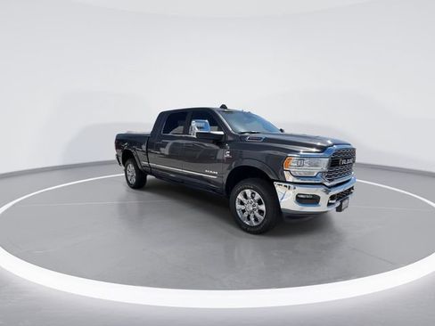 Used 2023 RAM 2500 Limited AWD/4WD image 2