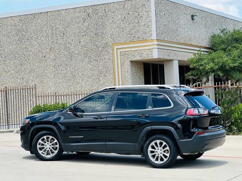 Used 2019 Jeep Cherokee Latitude w/ Popular Appearance Group FWD image 6