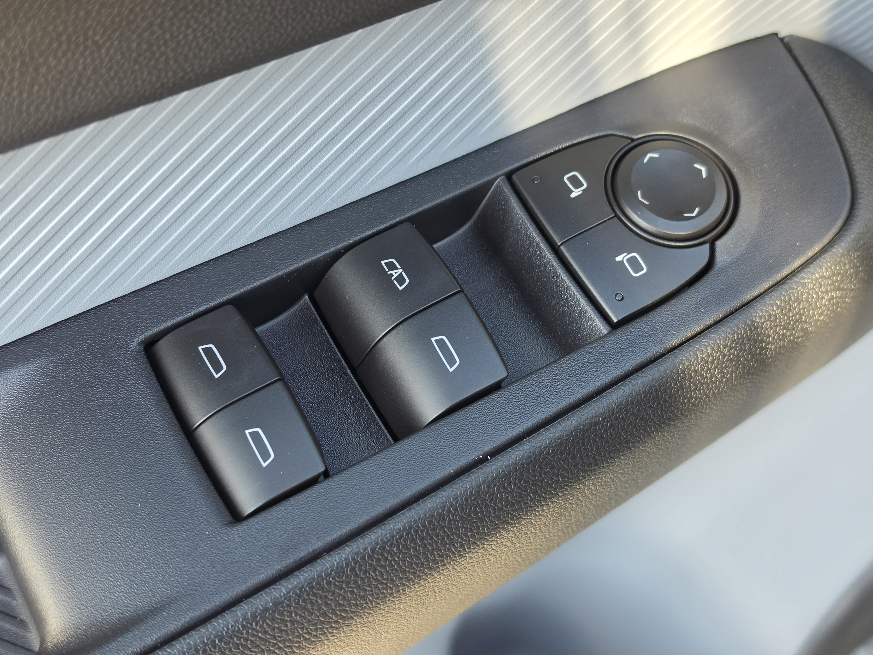New 2027 Chevrolet Bolt LT FWD image 22