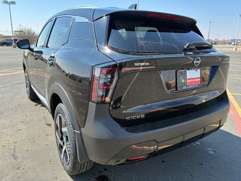 New 2026 Nissan Kicks SV w/ SV Premium Package FWD image 4