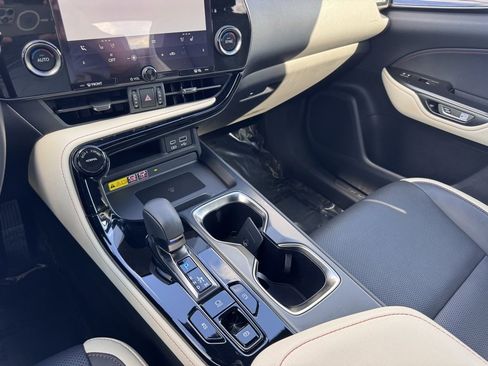 Used 2022 Lexus NX 250 FWD image 19