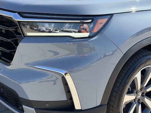 Used 2024 Honda Pilot Elite image 8