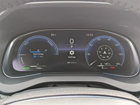 Used 2024 Toyota Venza Limited image 12