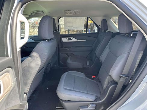 New 2026 Ford Explorer Active image 12