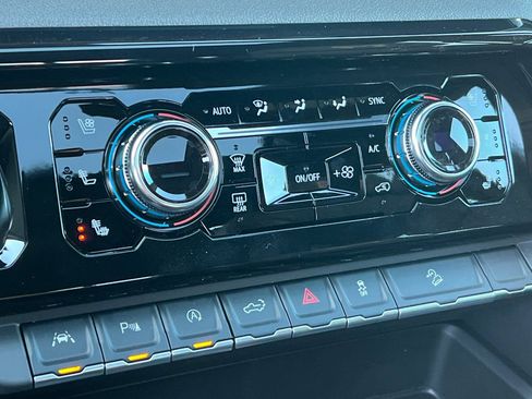 New 2026 GMC Sierra 1500 AT4 w/ AT4 Premium Package image 19