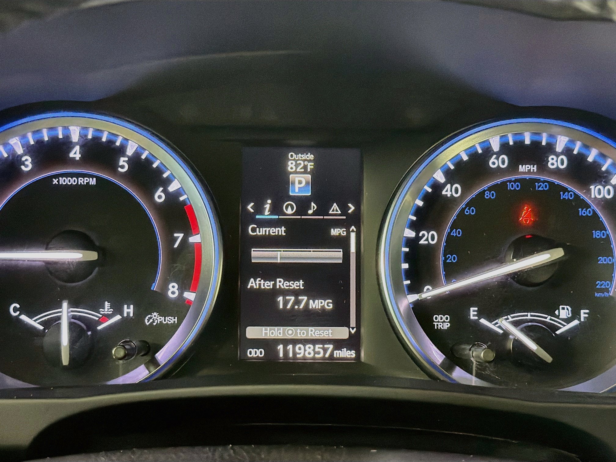 Used 2015 Toyota Highlander XLE FWD image 18