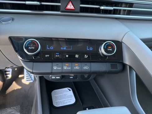 New 2026 Hyundai Elantra Sport FWD image 22