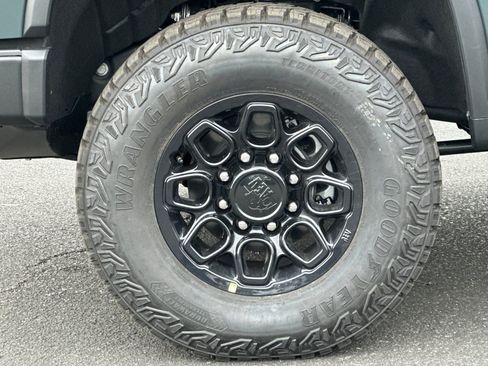 New 2026 Chevrolet Silverado 2500 ZR2 w/ ZR2 Bison Edition image 30