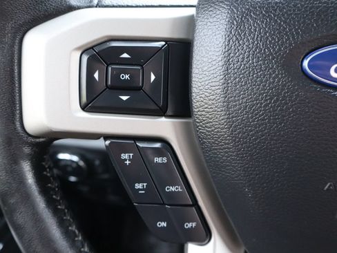 Used 2019 Ford F150 Lariat w/ Equipment Group 502A Luxury AWD/4WD image 29