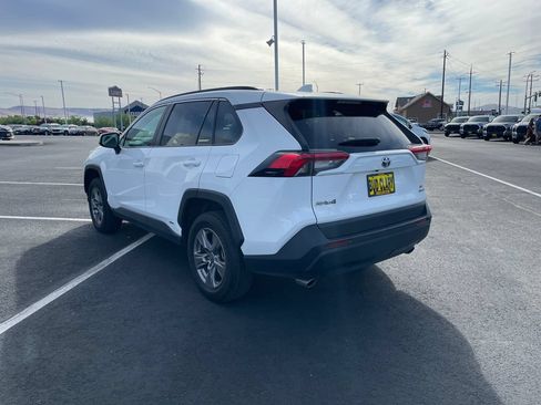 Used 2024 Toyota RAV4 XLE AWD/4WD image 5