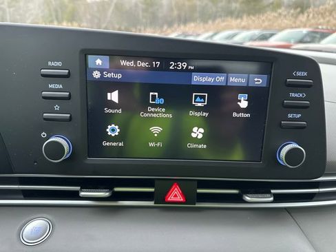 Certified 2025 Hyundai Elantra Blue image 15