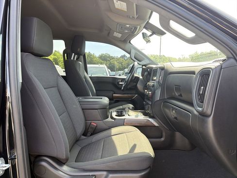 Used 2021 Chevrolet Silverado 1500 LT Trail Boss w/ Convenience Package II image 17