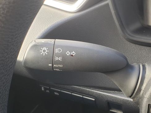 Used 2021 Toyota Corolla LE image 37