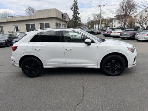 Used 2020 Audi Q3 2.0T Premium image 10