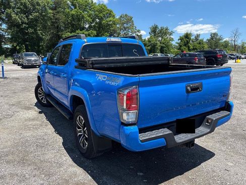 Used 2021 Toyota Tacoma TRD Sport AWD/4WD image 6